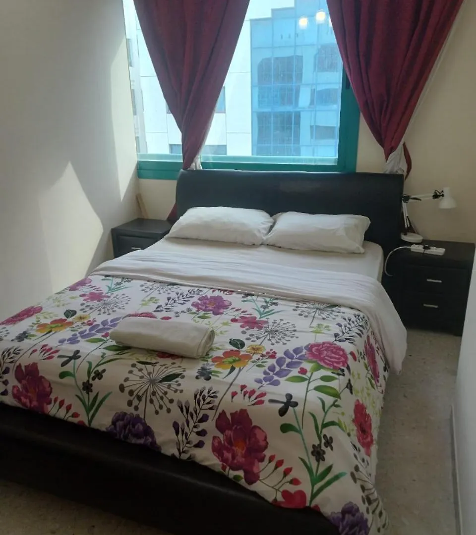 Appartement 4-4 Couples Must Present Marriage Certificate Upon Check-In à Abou Dabi Séjour chez l'habitant